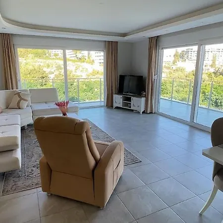 Beautifull Huge 4 Bedrooms Lejlighed