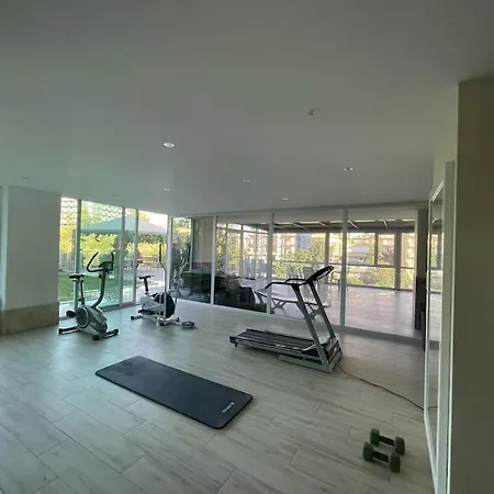 Beautifull Huge 4 Bedrooms