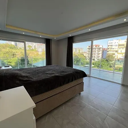 Beautifull Huge 4 Bedrooms アパート *