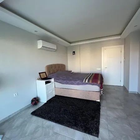 Beautifull Huge 4 Bedrooms *