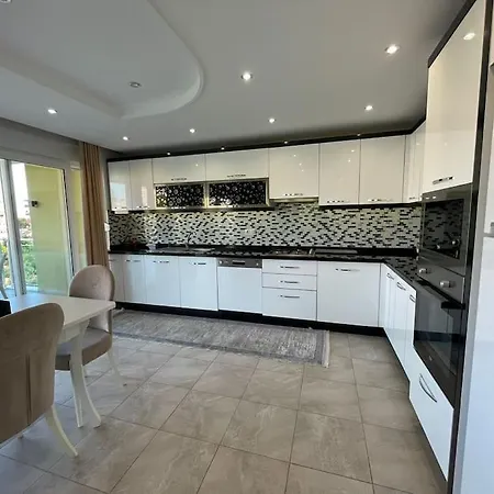 アパート Beautifull Huge 4 Bedrooms