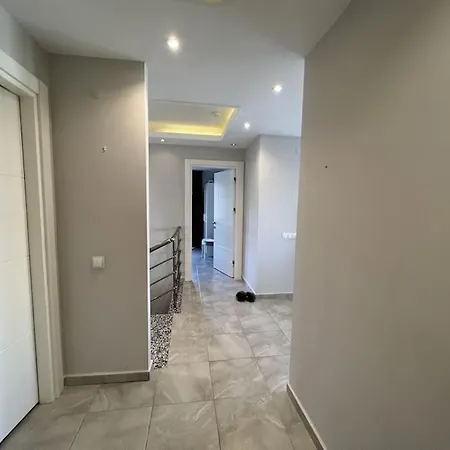 アパート Beautifull Huge 4 Bedrooms *